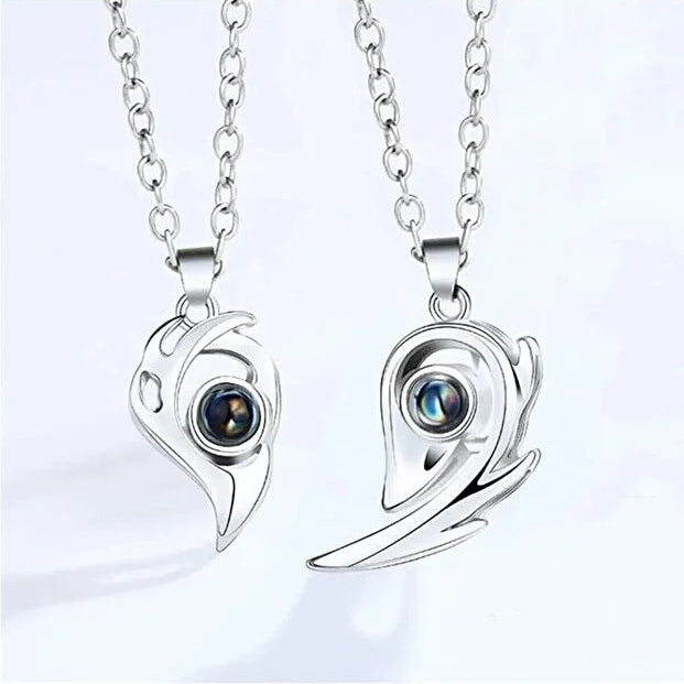 100 Dilde Seni Seviyorum Mercekli Kalpli Sevgili Çift Kolyesi